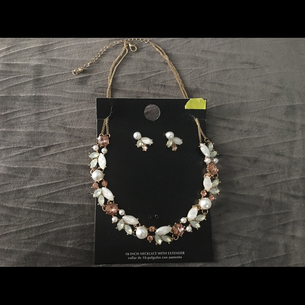 Pearl necklace set